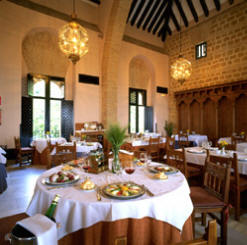 Parador dining room